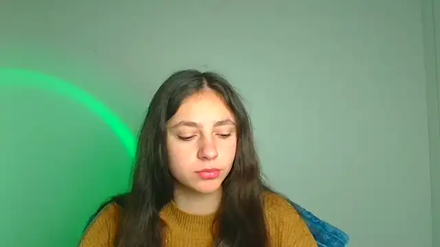 KissMeJulia online show from 04-24-26, 05:43