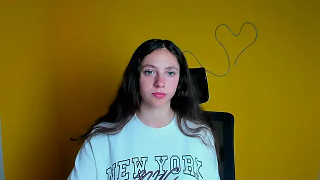 KissMeJulia online show from 05-10-26, 11:04