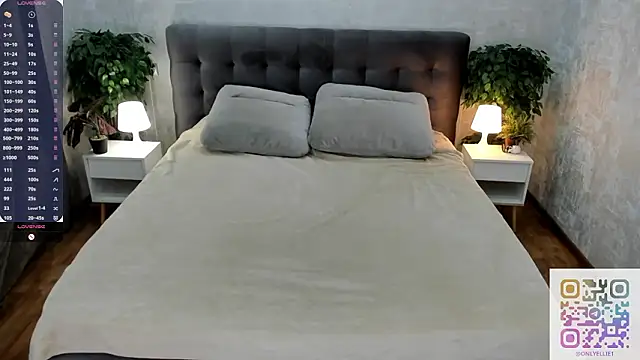  smile in glow  online show from 03-11-26, 05:41