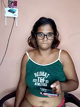 indianstrawberrylips4u online show from 04-02-26, 04:43