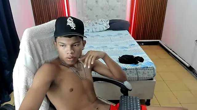 Snapshot of juan_mhata chatting on 05-19-26, 01:56 juan mhata online show from 05-19-26, 01:56