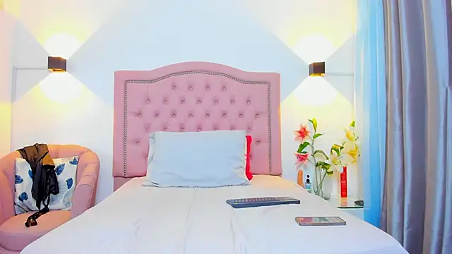 Paulynavera online show from 04-24-26, 01:13