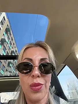 LisaMurr online show from 04-08-26, 10:26