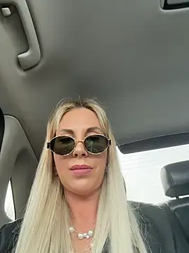 LisaMurr online show from 04-22-26, 10:17