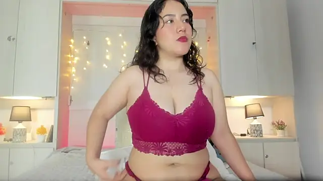 Snapshot of ElaRey_ chatting on 05-08-26, 12:32 ElaRey online show from 05-08-26, 12:32