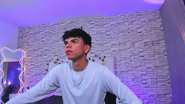 keahi tay online show from 04-25-26, 07:00