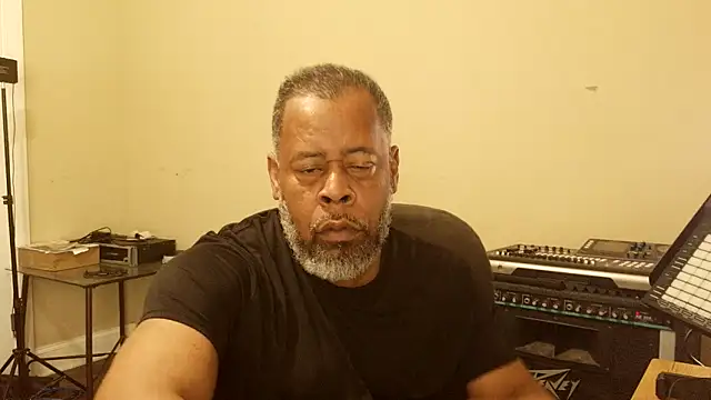 Cleozevo1961 online show from 04-10-26, 03:06