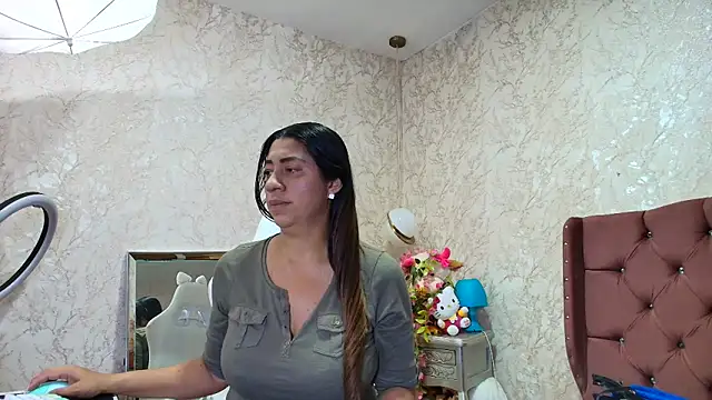 Snapshot of SelinaRussell chatting on 05-29-26, 01:58 SelinaRussell online show from 05-29-26, 01:58