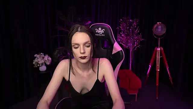 Wild Alice me online show from 04-19-26, 03:22