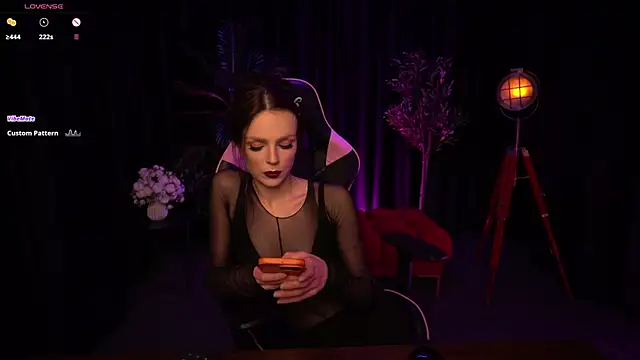 Snapshot of Wild_Alice_me chatting on 06-03-26, 03:50 Wild Alice me online show from 06-03-26, 03:50