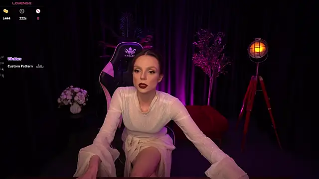 Snapshot of Wild_Alice_me chatting on 07-23-26, 03:21 Wild Alice me online show from 07-23-26, 03:21
