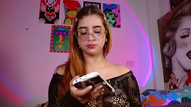 chloe roxy online show from 04-11-26, 04:17