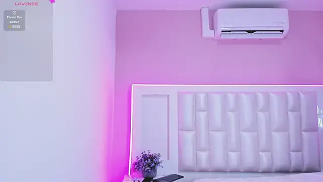 Liia Collins online show from 04-20-26, 05:16