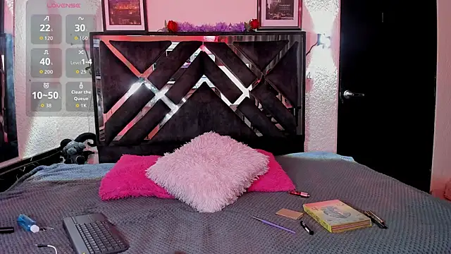 poyson ivy online show from 04-25-26, 12:13