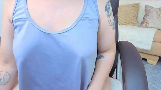 Snapshot of Chloe_Noire chatting on 03-09-26, 12:42 Chloe Noire online show from 03-09-26, 12:42