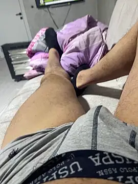 TurkeyMen online show from 04-17-26, 05:27