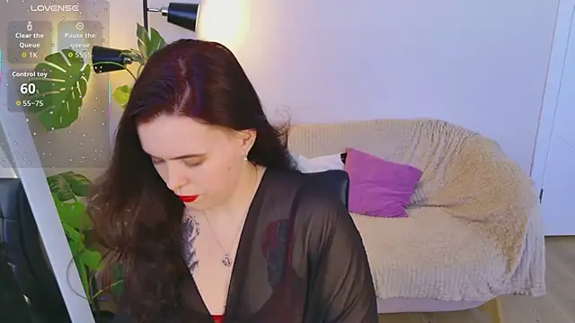 Snapshot of JustMira chatting on 05-12-26, 09:06 JustMira online show from 05-12-26, 09:06