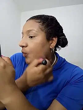 gigiblue89 online show from 05-10-26, 07:35