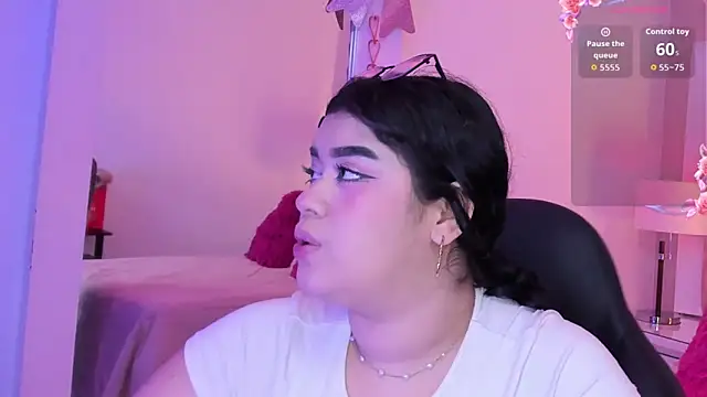 AnniJones online show from 04-11-26, 03:00