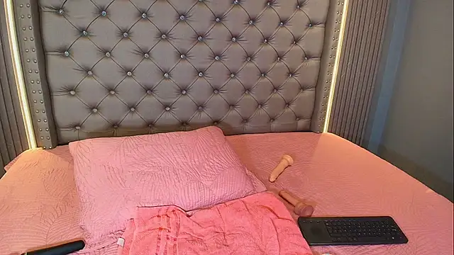 NAOMI cute  online show from 04-27-26, 06:06