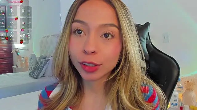 Snapshot of LuuluBerry chatting on 03-01-26, 07:05 LuuluBerry online show from 03-01-26, 07:05