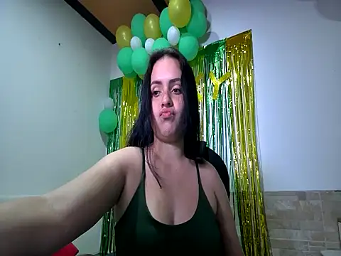 Snapshot of madame_lilly_ chatting on 03-18-26, 12:08 madame lilly online show from 03-18-26, 12:08
