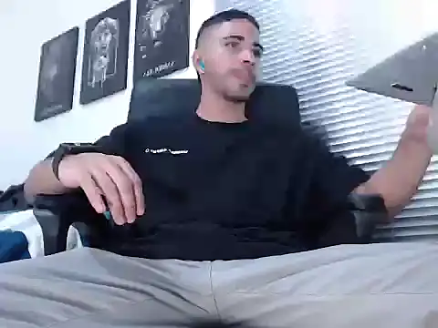 Kratoswolf online show from 03-28-26, 06:18