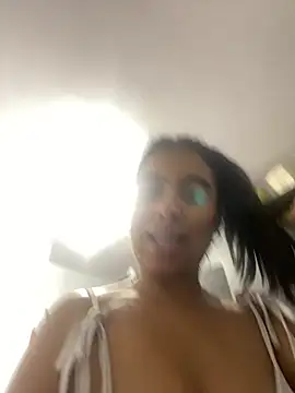 Snapshot of karla-hank chatting on 02-19-26, 11:39 karla-hank online show from 02-19-26, 11:39