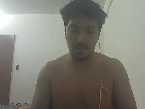 Snapshot of LeCorbu10 chatting on 04-08-26, 06:02 LeCorbu10 online show from 04-08-26, 06:02