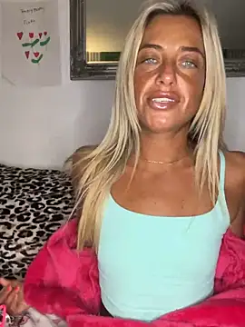 ScarlettGold  online show from 04-23-26, 04:57