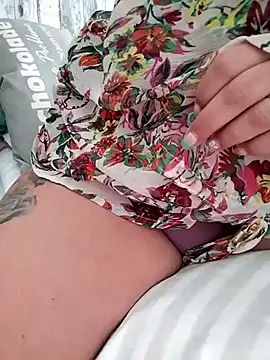 Emma12117 online show from 04-05-26, 10:23