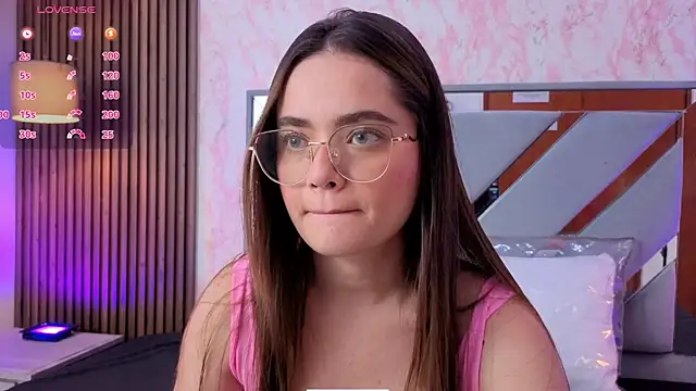 LittleeSara18 online show from 03-20-26, 11:15