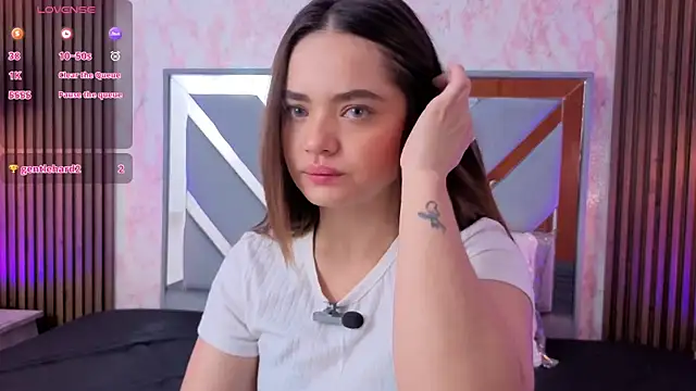 LittleeSara18 online show from 03-23-26, 11:14