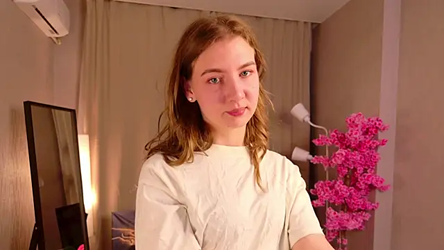 PinkClou9 online show from 04-17-26, 10:13