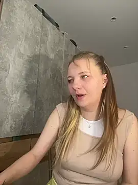 DistrictGirl online show from 03-25-26, 03:07