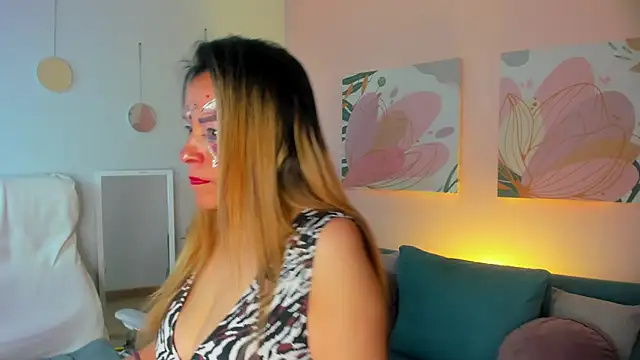 Ivonne 4 online show from 04-23-26, 01:02