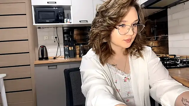 AinaSmith online show from 03-12-26, 12:22