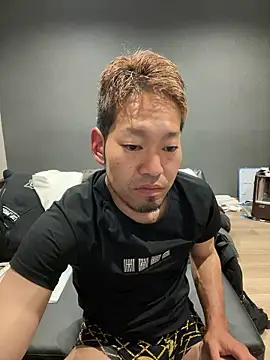 Snapshot of ryuaaaaa chatting on 05-21-26, 03:52 ryuaaaaa online show from 05-21-26, 03:52