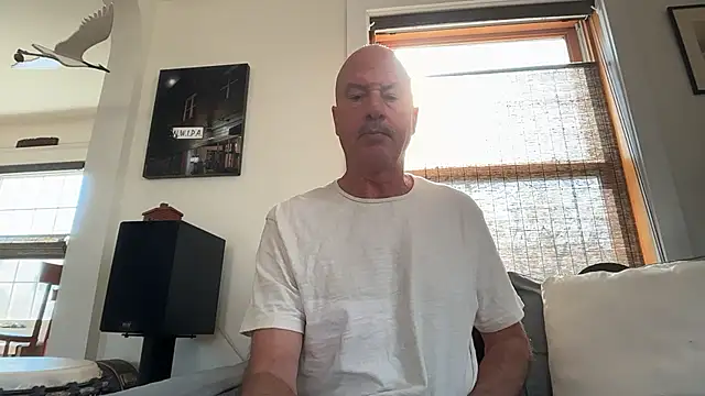 Guy  Grey online show from 04-10-26, 01:16