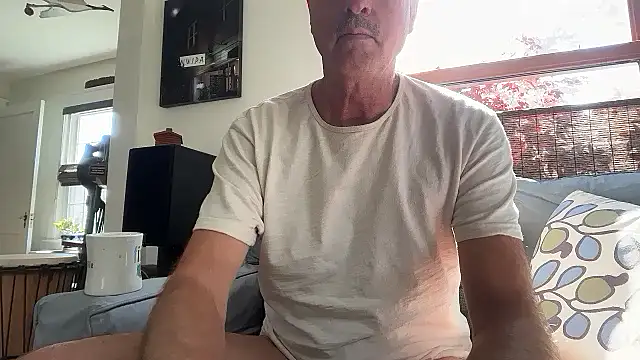 Guy  Grey online show from 06-01-26, 01:24