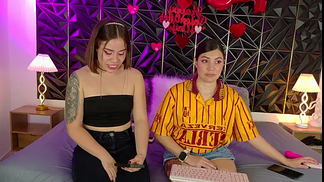 TaylorMilly online show from 02-26-26, 07:57