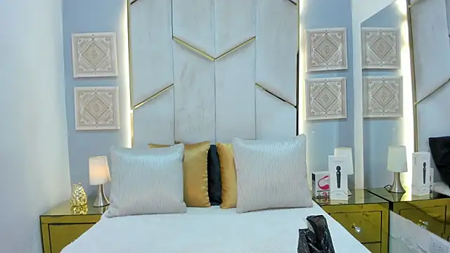 KarinaaCoxx online show from 04-21-26, 12:11