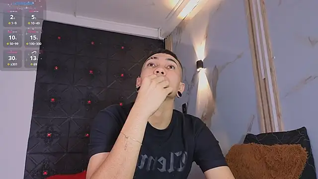 Logan and Reachel online show from 04-25-26, 07:22