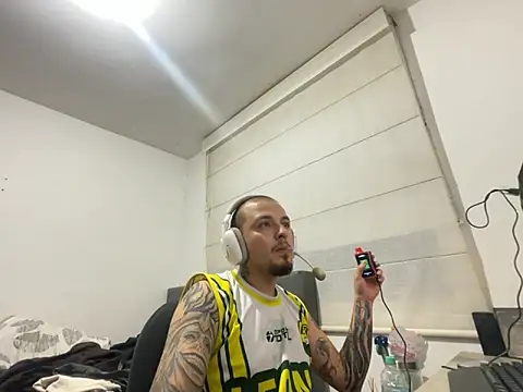 Snapshot of Maximo_Garcia17 chatting on 03-03-26, 02:28 Maximo Garcia17 online show from 03-03-26, 02:28