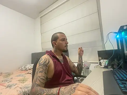 Snapshot of Maximo_Garcia17 chatting on 03-09-26, 11:42 Maximo Garcia17 online show from 03-09-26, 11:42