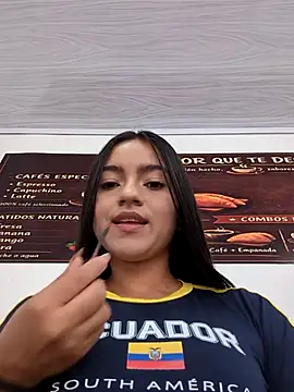 DulceCaroX online show from 06-19-26, 01:04