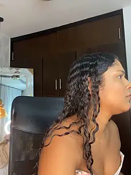 Miaafoxx   online show from 03-19-26, 07:29