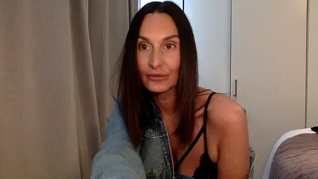 ms lara online show from 03-12-26, 10:32