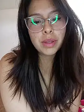Snapshot of Rosyshadow chatting on 05-15-26, 07:10 Rosyshadow online show from 05-15-26, 07:10