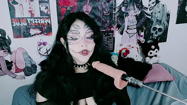 Snapshot of angeldust_777 chatting on 07-04-26, 11:00 angeldust 777 online show from 07-04-26, 11:00